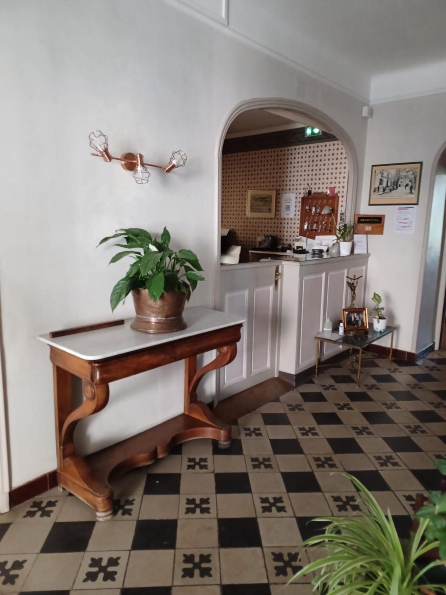 Logis Hotel Du Pont D'Or Barjols Extérieur photo